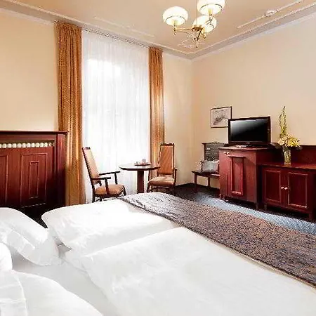 Excelsior Szálloda 4*