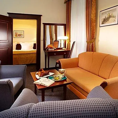 Excelsior Hotel 4*