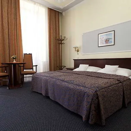 Excelsior Szálloda 4*