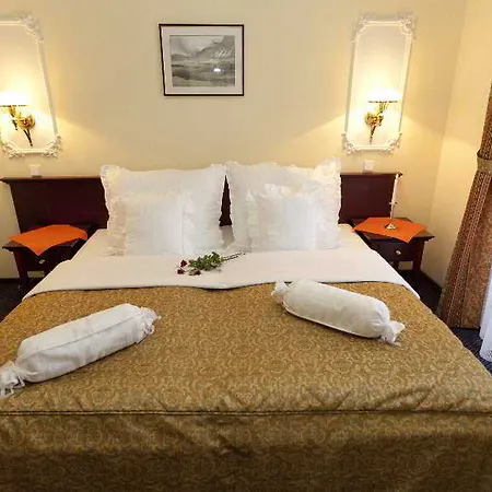 Excelsior Szálloda 4*